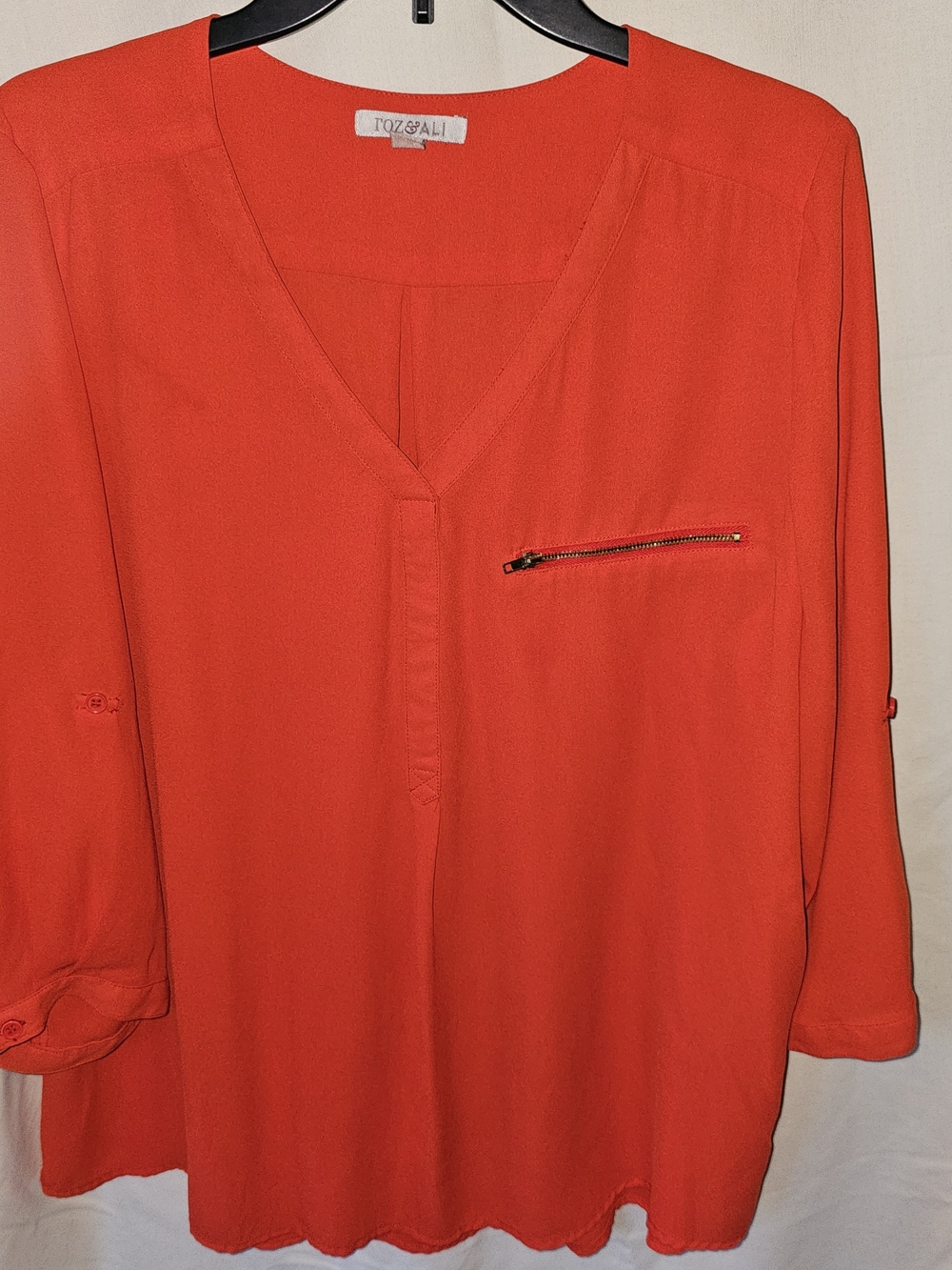 Roz & Ali Women's V-Neck Zip Pocket Blouse - Red